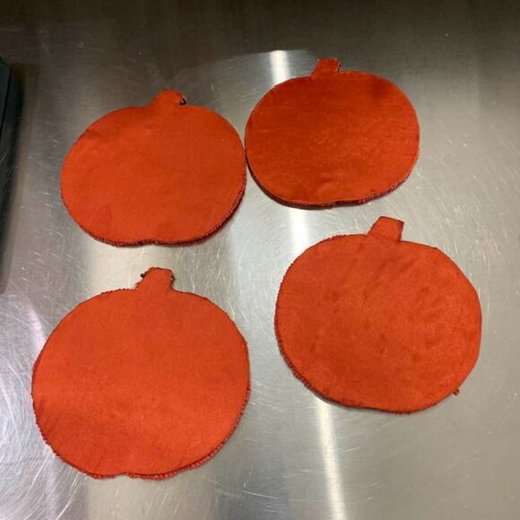 Pier 1 Beaded Jack O' Lantern Coasters (set of 4) Halloween, Pumpkins - Picture 2 of 5